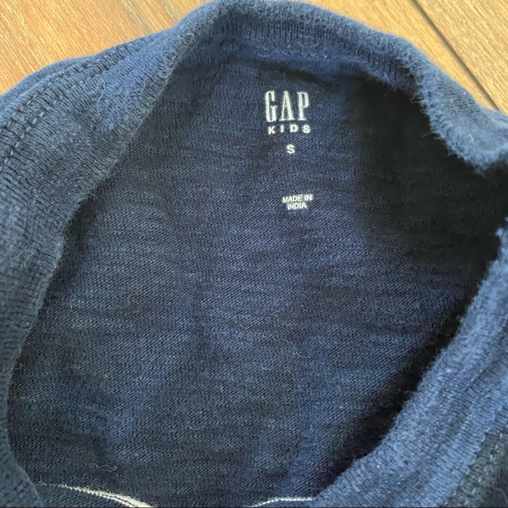 {preloved} Boy’s GAP Top - Picture 4 of 5